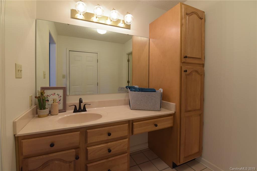 22 Sandhurst Drive Asheville NC 28806