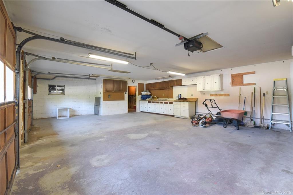 22 Sandhurst Drive Asheville NC 28806