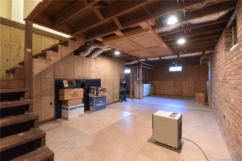 22 Sandhurst Drive Asheville NC 28806