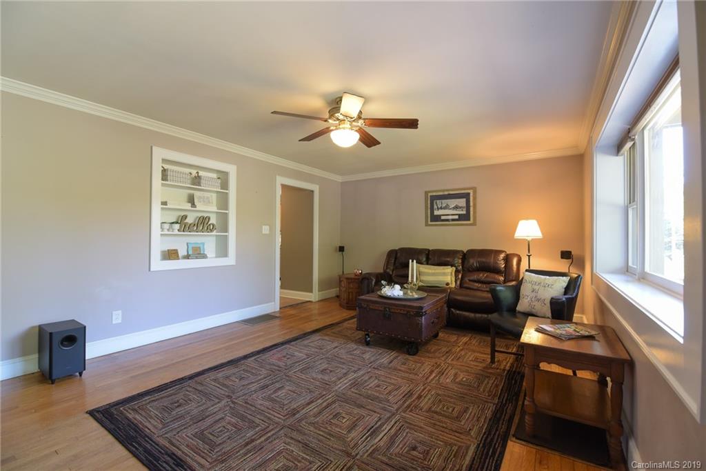22 Sandhurst Drive Asheville NC 28806