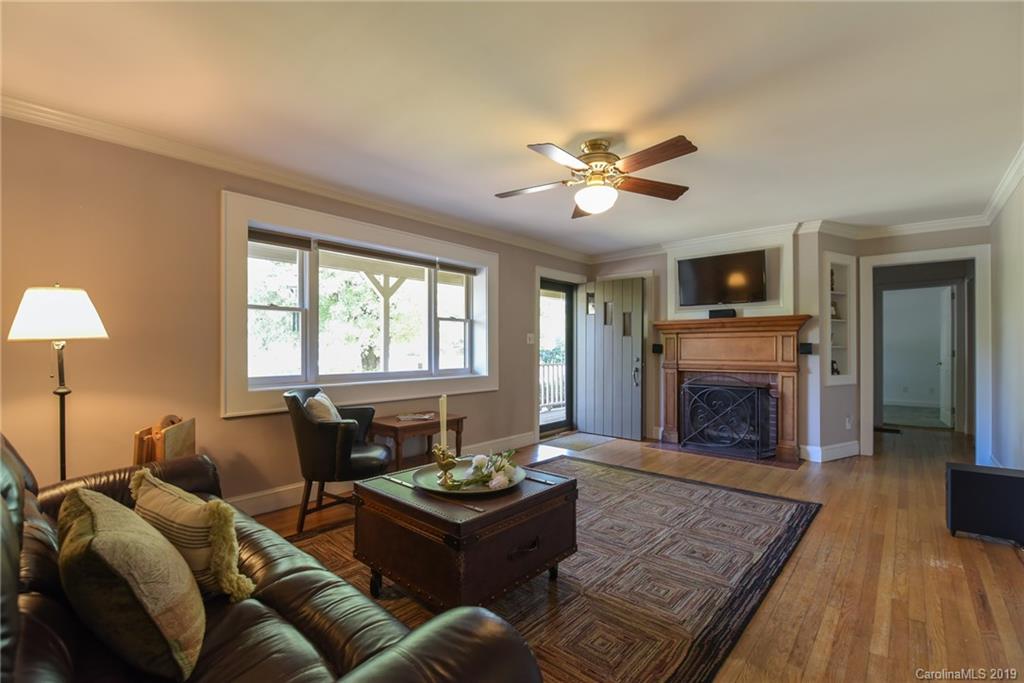 22 Sandhurst Drive Asheville NC 28806