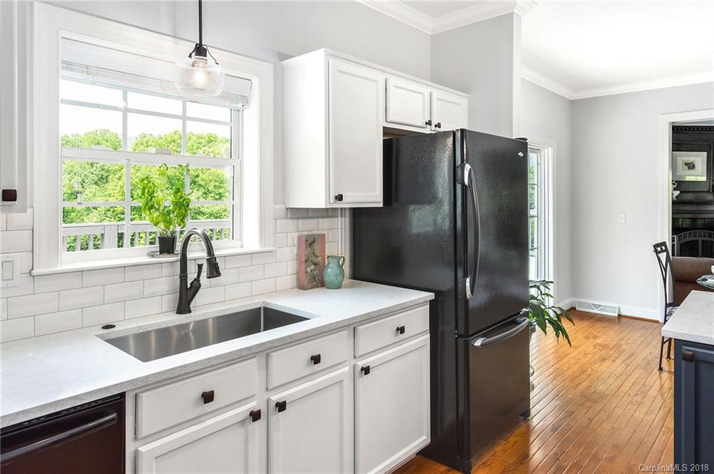 8 Lauren Lane Candler NC 28715