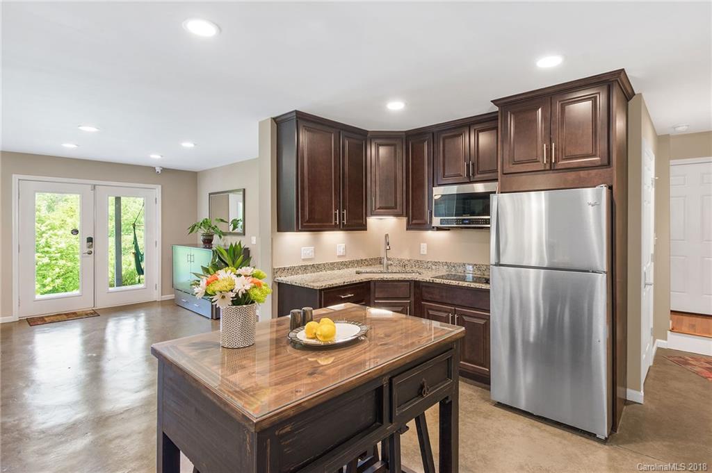 8 Lauren Lane Candler NC 28715