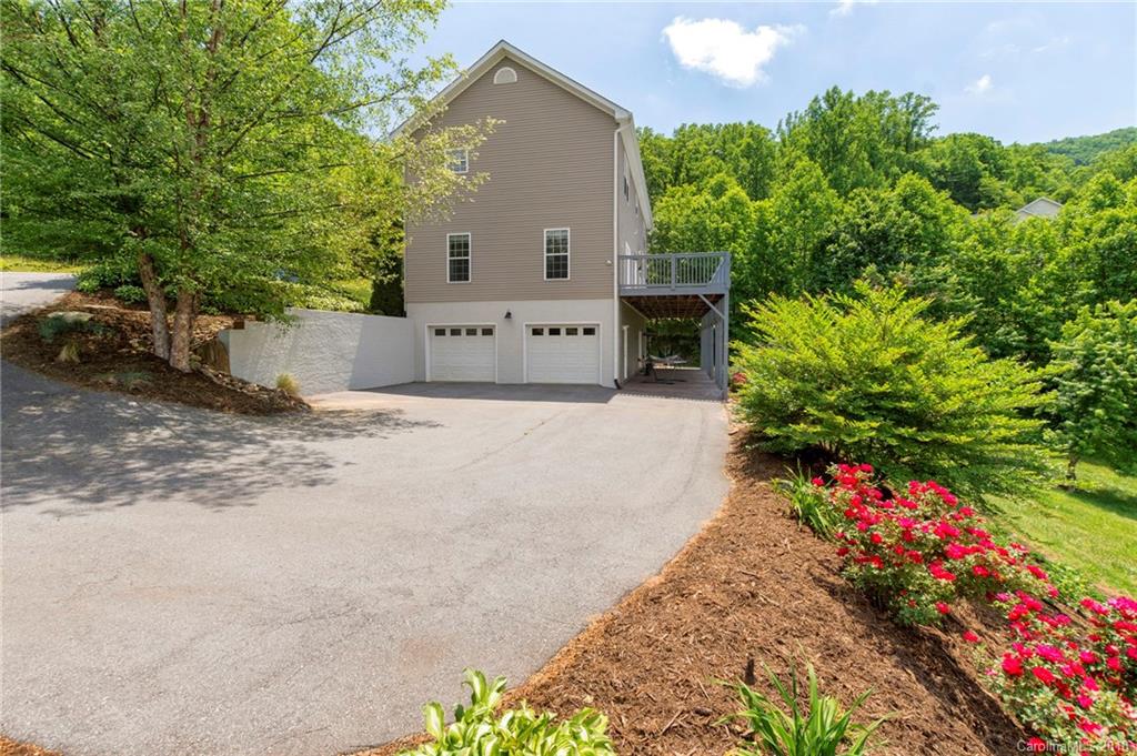8 Lauren Lane Candler NC 28715