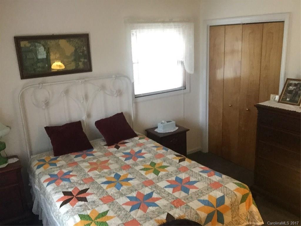 307 Hickory Lane Asheville NC 28805