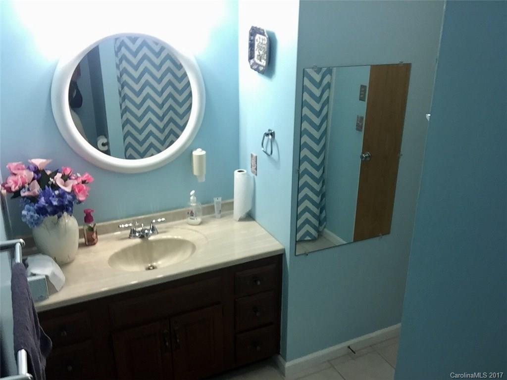 307 Hickory Lane Asheville NC 28805