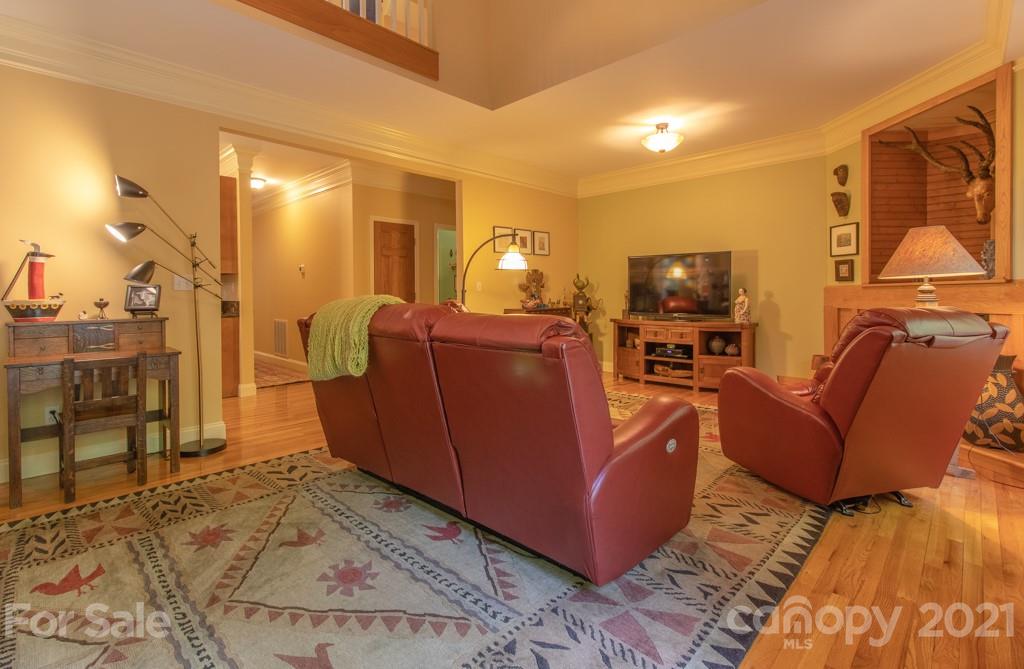 23 Utopia Road Asheville NC 28805