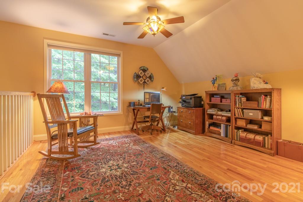 23 Utopia Road Asheville NC 28805