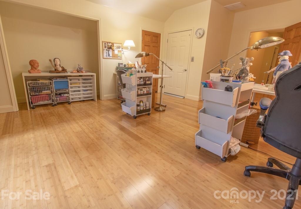 23 Utopia Road Asheville NC 28805