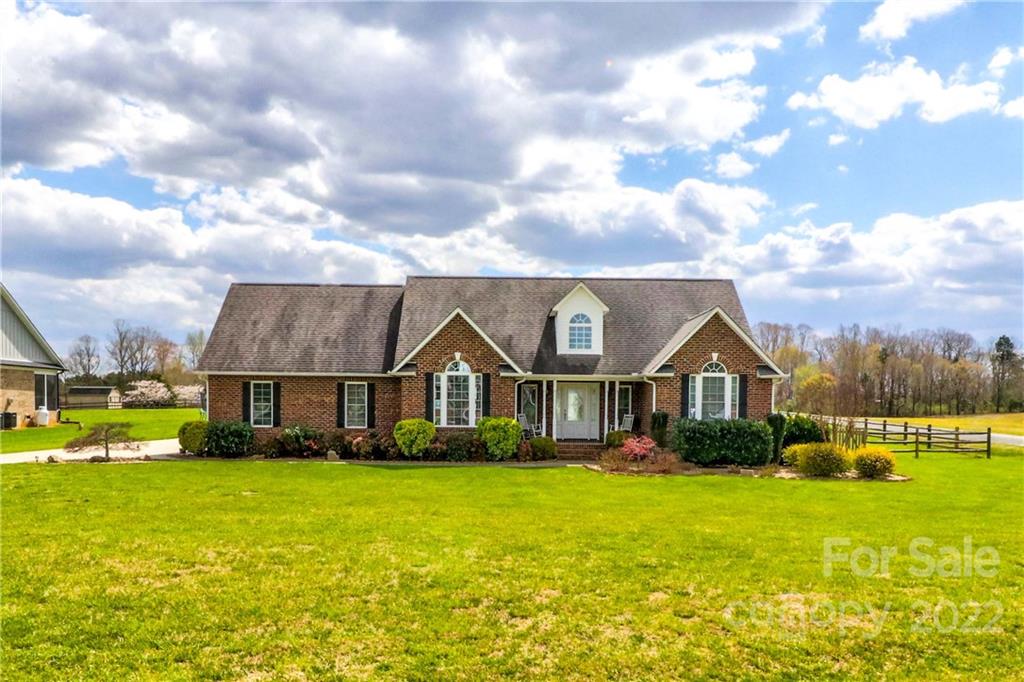 1012 Foxgate Lane Mooresville NC 28115