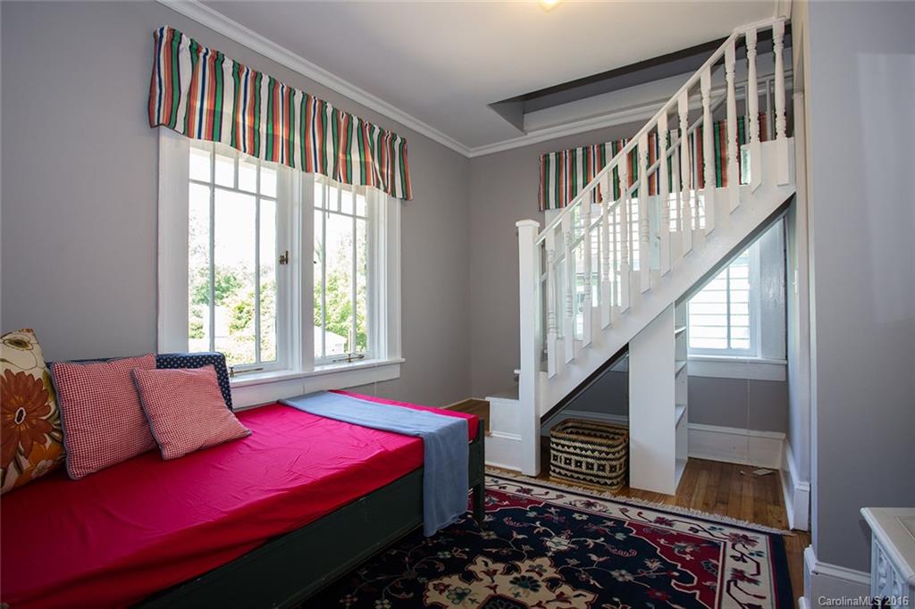 82 Pearson Drive Asheville NC 28801