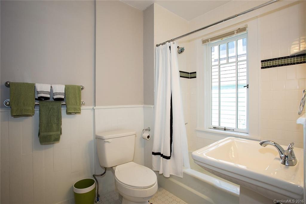 82 Pearson Drive Asheville NC 28801