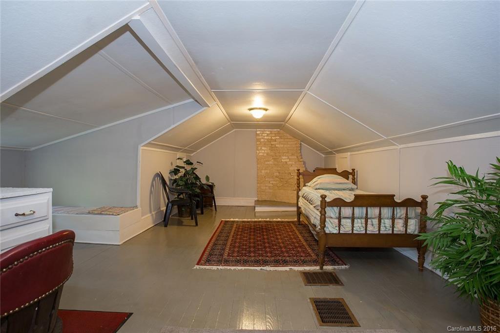82 Pearson Drive Asheville NC 28801