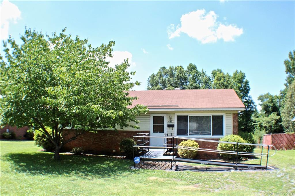 4421 Tipperary Place Charlotte NC 28215