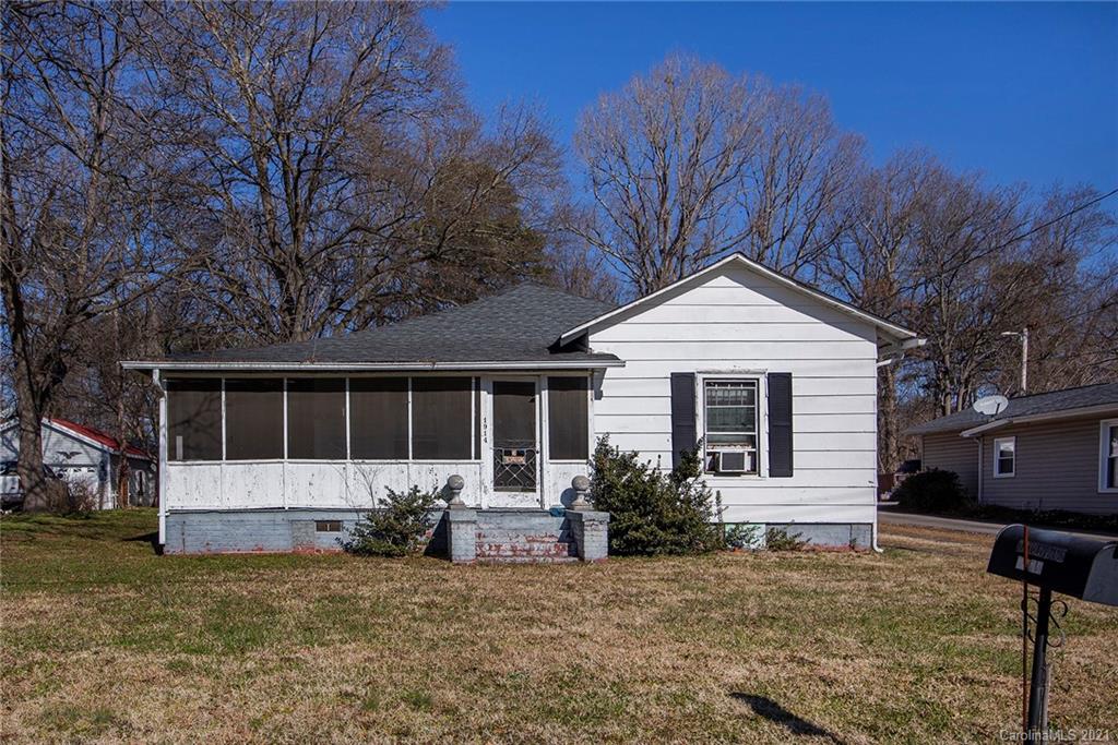 1914 Graham Street Gastonia NC 28052