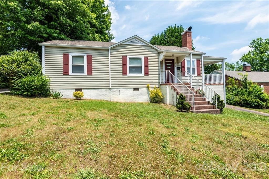 1068 14th Avenue NW Hickory NC 28601