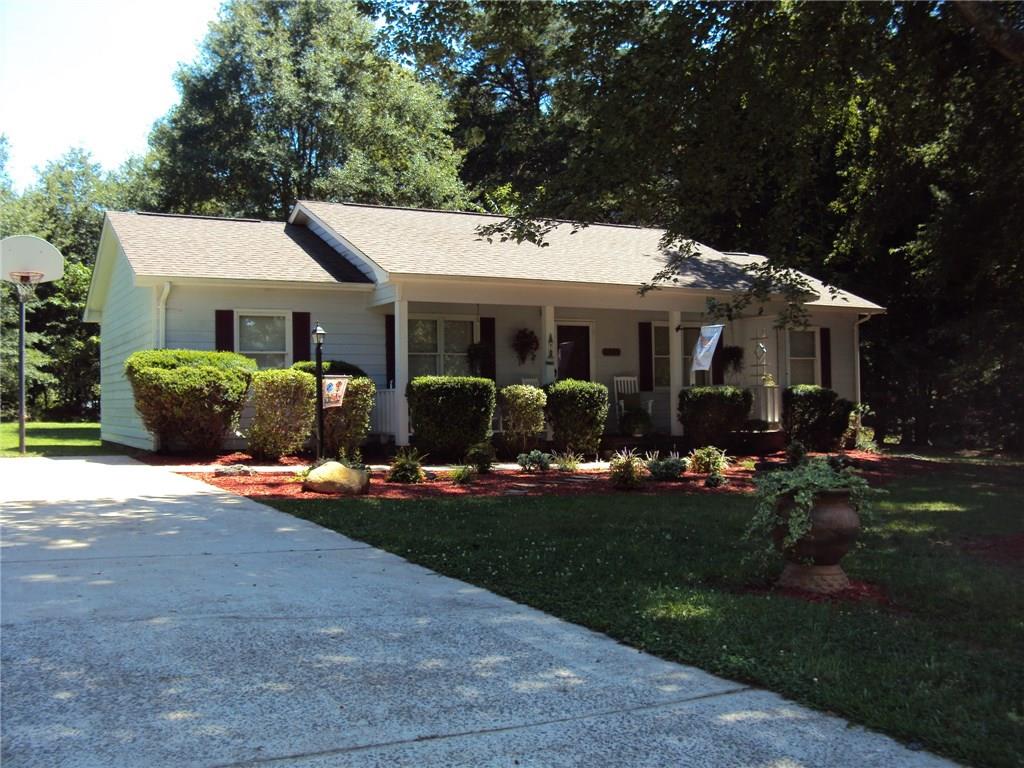 1236 Courtney Drive Hickory NC 28602