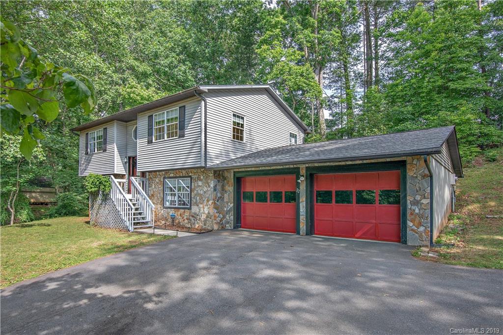 22 Twin Brooks Road Arden NC 28704