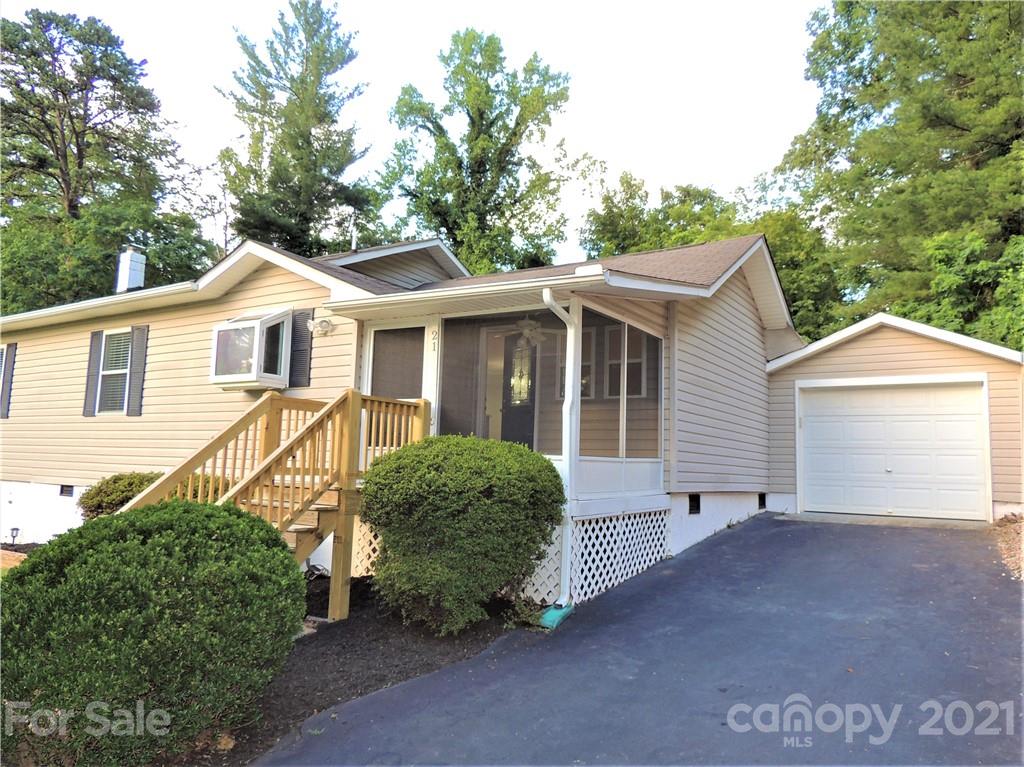 21 N Blake Drive Arden NC 28704
