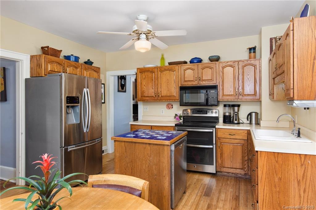 58 Crestmont Avenue Asheville NC 28806