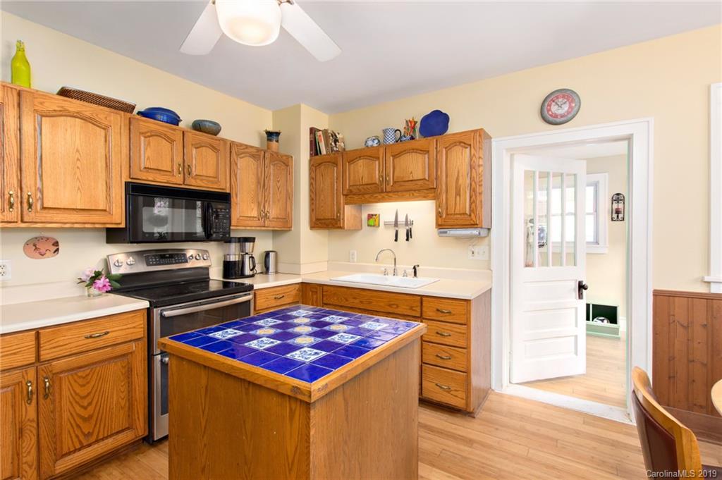 58 Crestmont Avenue Asheville NC 28806