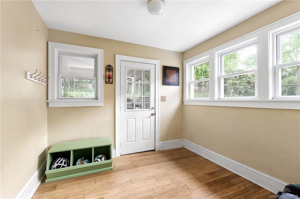58 Crestmont Avenue Asheville NC 28806