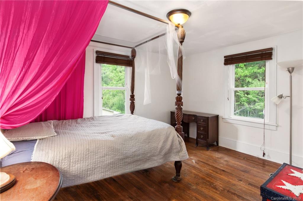 58 Crestmont Avenue Asheville NC 28806