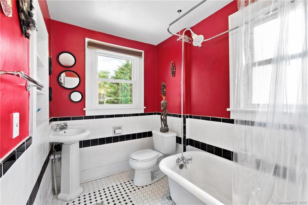 58 Crestmont Avenue Asheville NC 28806