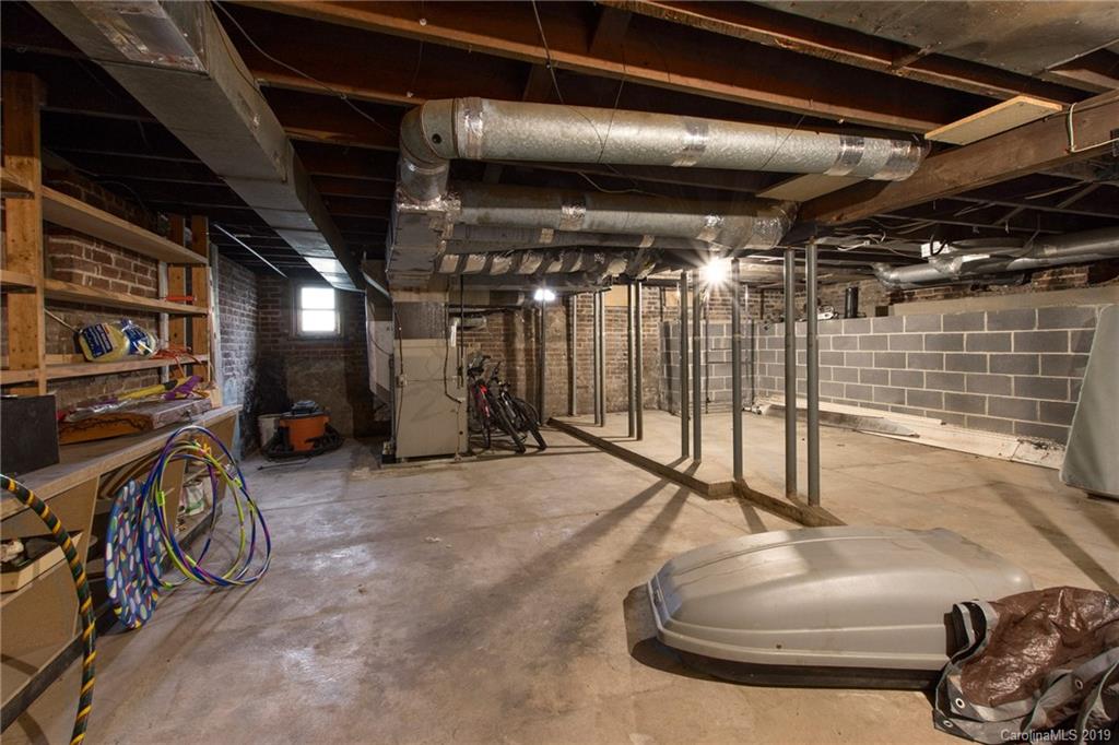 58 Crestmont Avenue Asheville NC 28806