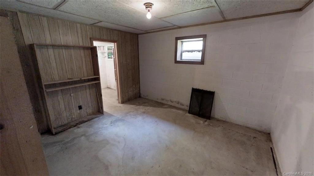 823 Clear Creek Road Burnsville NC 28714