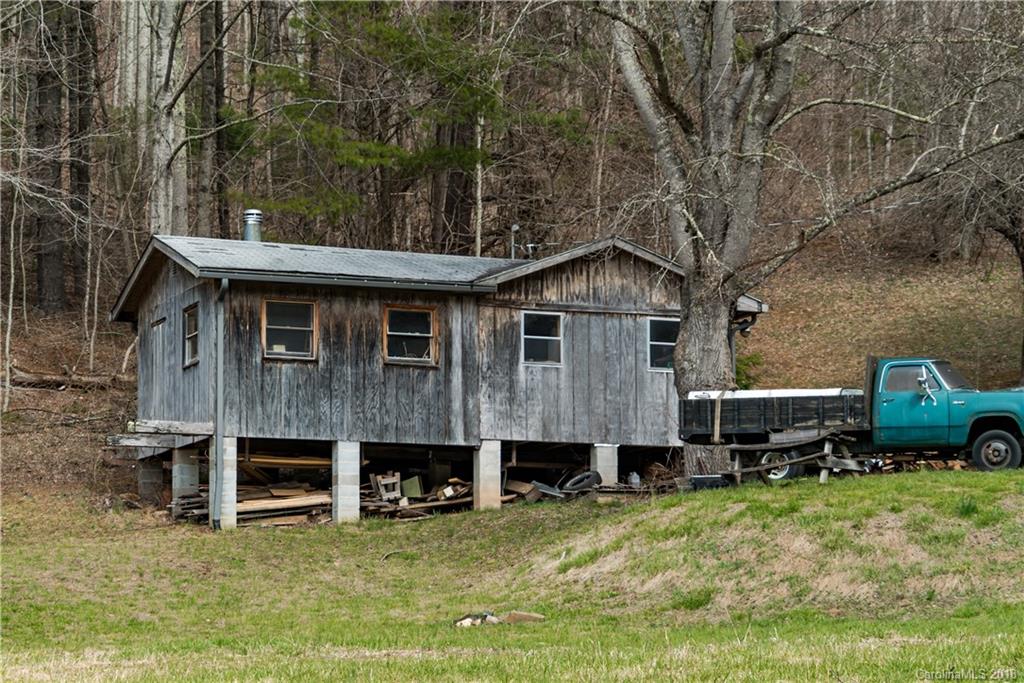 823 Clear Creek Road Burnsville NC 28714