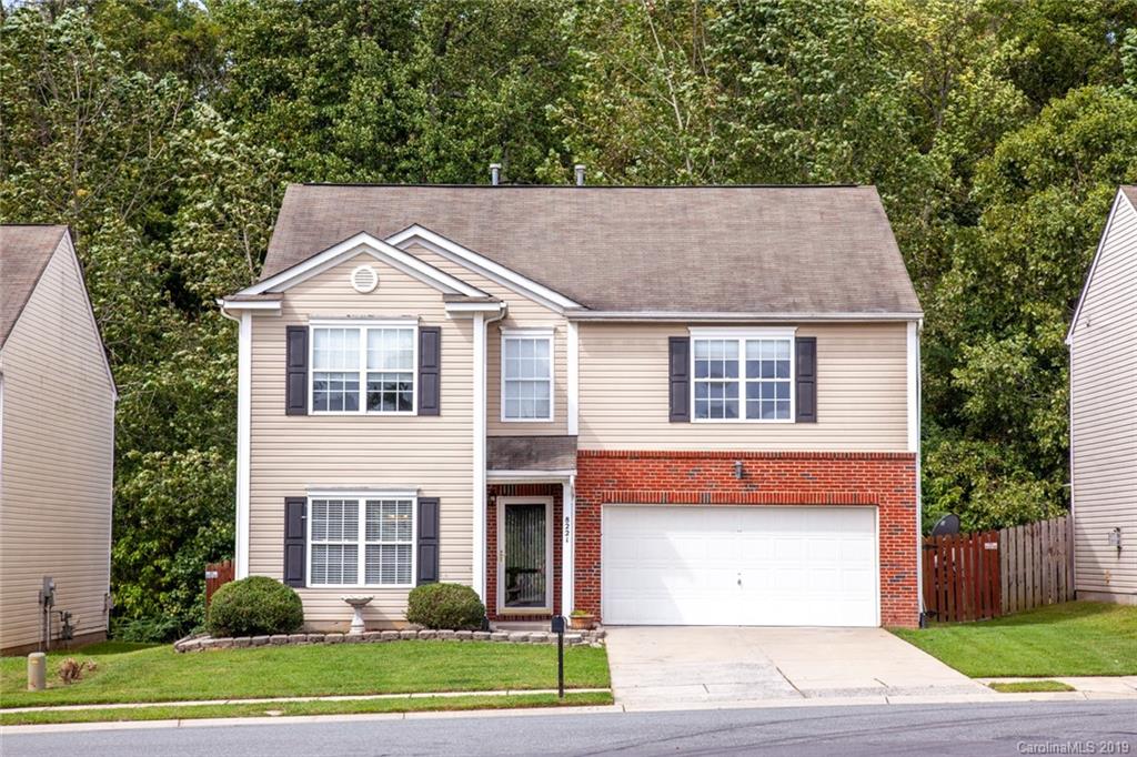8221 Ainsworth Street Charlotte NC 28216