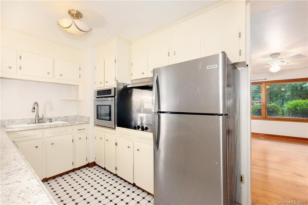 109 Vance Crescent Extension Asheville NC 28806