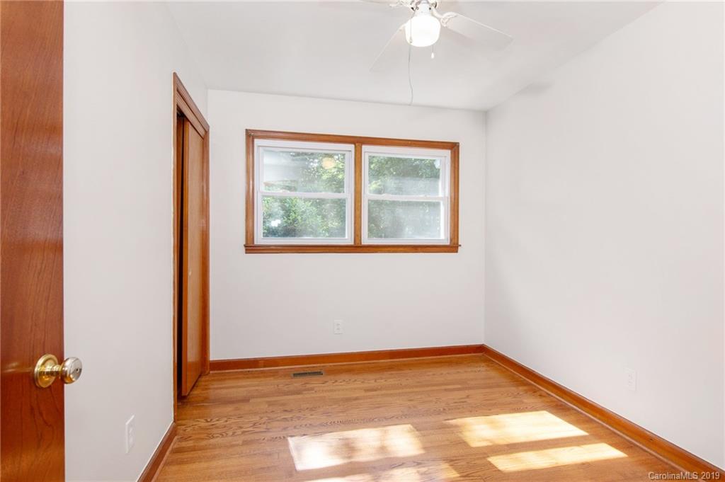 109 Vance Crescent Extension Asheville NC 28806