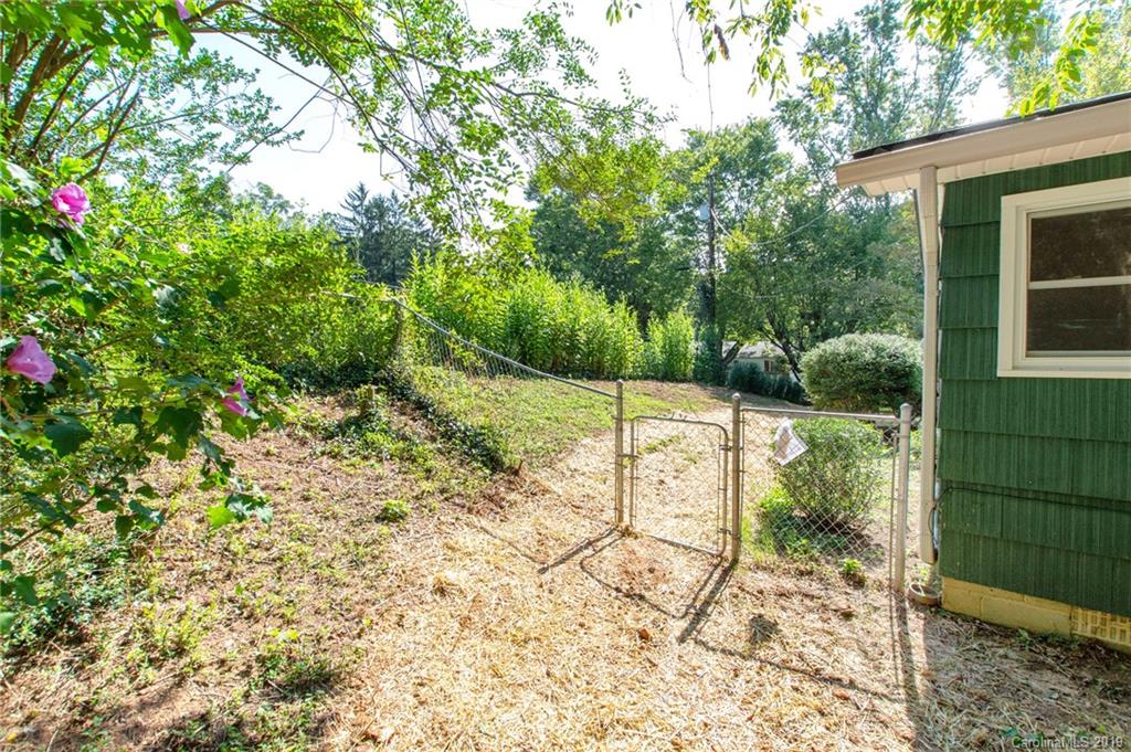 109 Vance Crescent Extension Asheville NC 28806