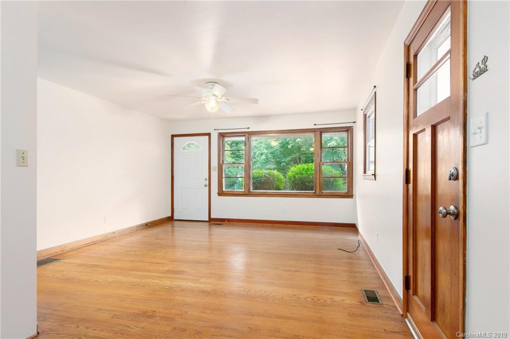 109 Vance Crescent Extension Asheville NC 28806