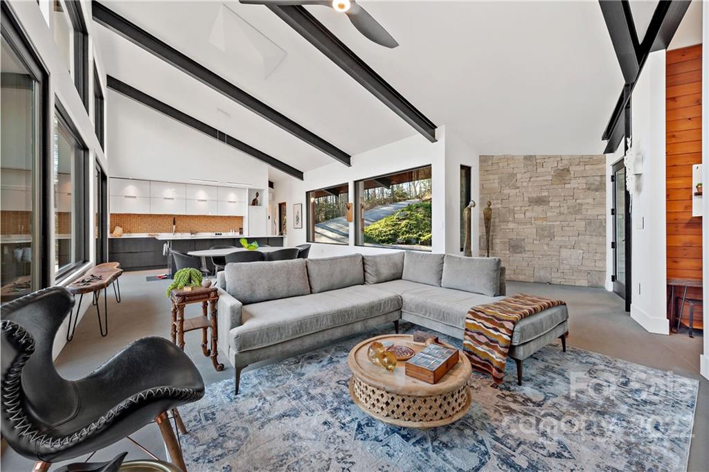 117 Wandering Oaks Way Asheville NC 28805