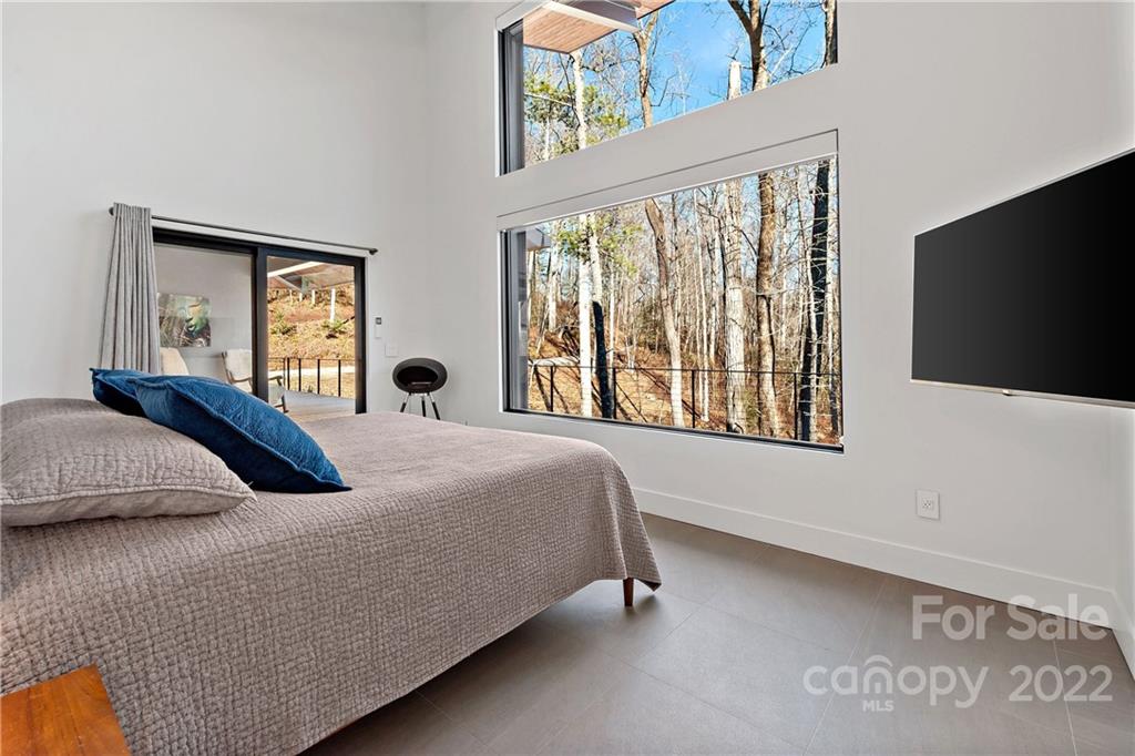 117 Wandering Oaks Way Asheville NC 28805