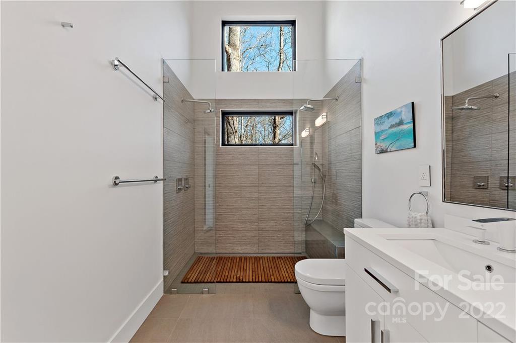 117 Wandering Oaks Way Asheville NC 28805