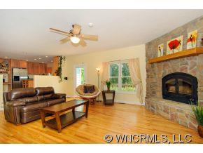 85 Great Oak Lane Fairview NC 28730