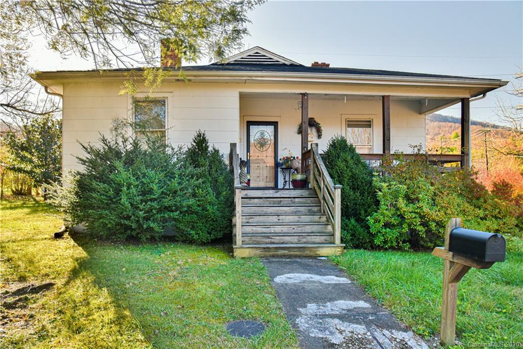 106 Young Street Swannanoa NC 28778