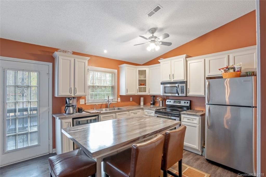 6300 Montezuma Trail Charlotte NC 28227