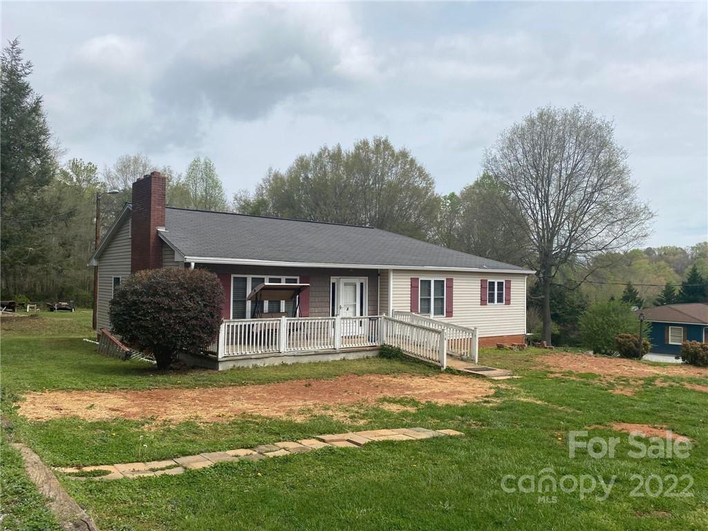 34 6th Avenue NW Taylorsville NC 28681