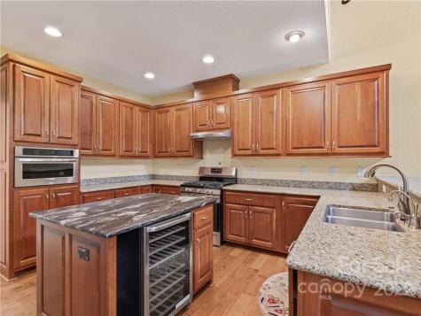 25 Croton Court Asheville NC 28803