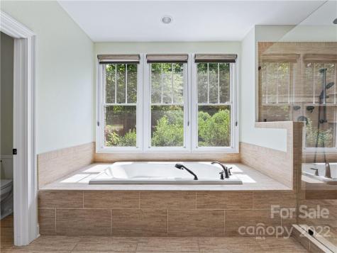 25 Croton Court Asheville NC 28803