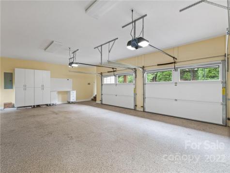 25 Croton Court Asheville NC 28803