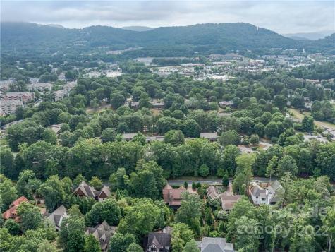 25 Croton Court Asheville NC 28803