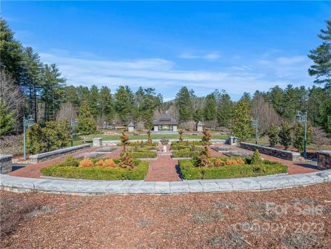 25 Croton Court Asheville NC 28803