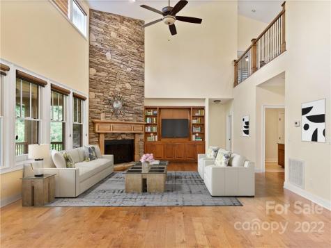 25 Croton Court Asheville NC 28803