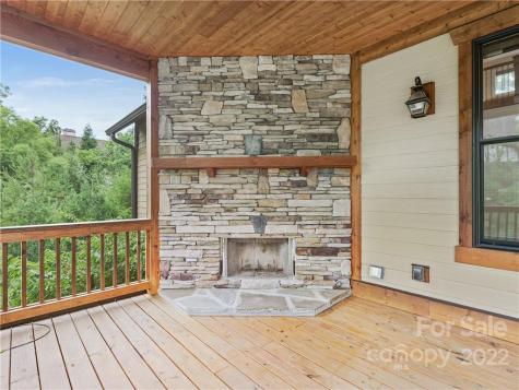 25 Croton Court Asheville NC 28803